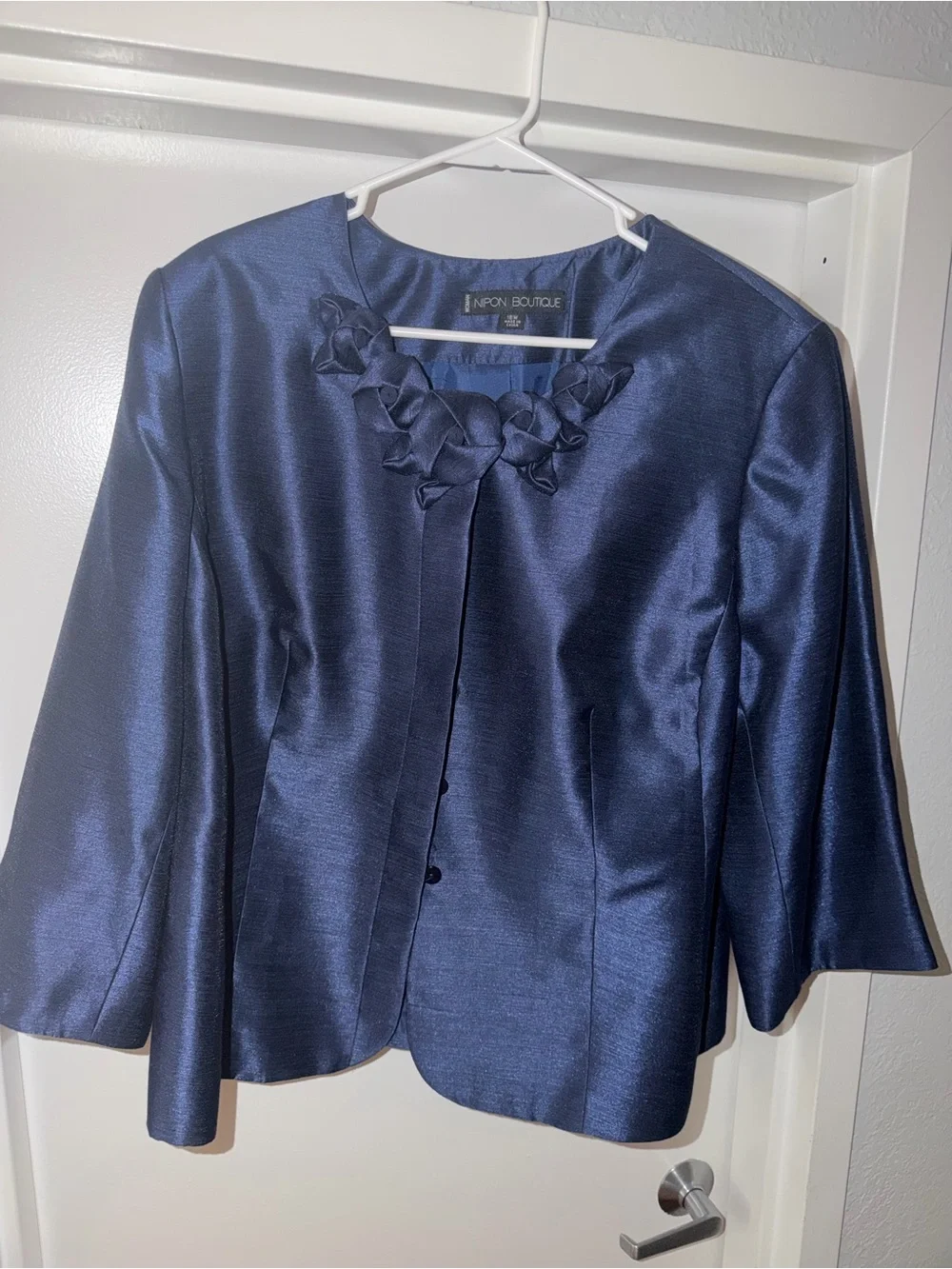Nipon Boutique Navy Satin-Effect Floral Trim Blazer 18W - Picture 4 of 6